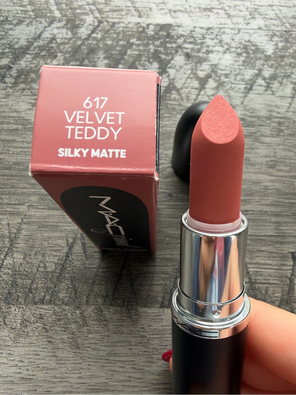 MAC Macximal Silky Matte Lipstick - 617 Velvet Teddy (NIB)